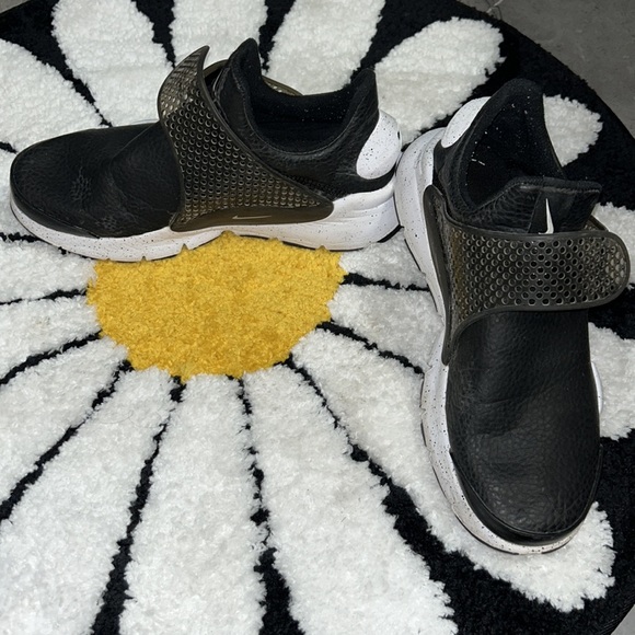 Women’s Nike Sock Dart running shoes - Picture 4 of 6